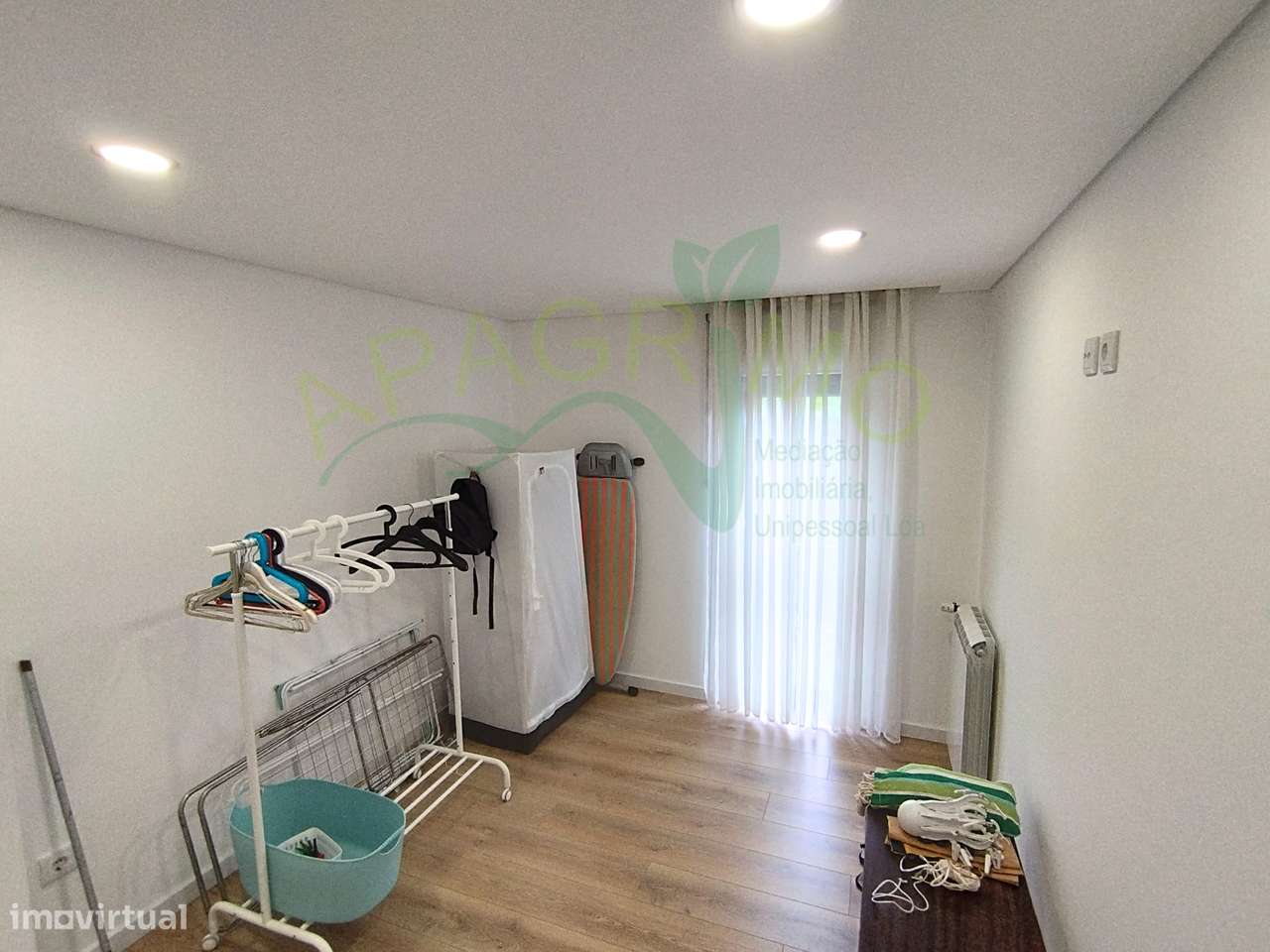 Moradia T2 com garagem e terraço em Penedono-9