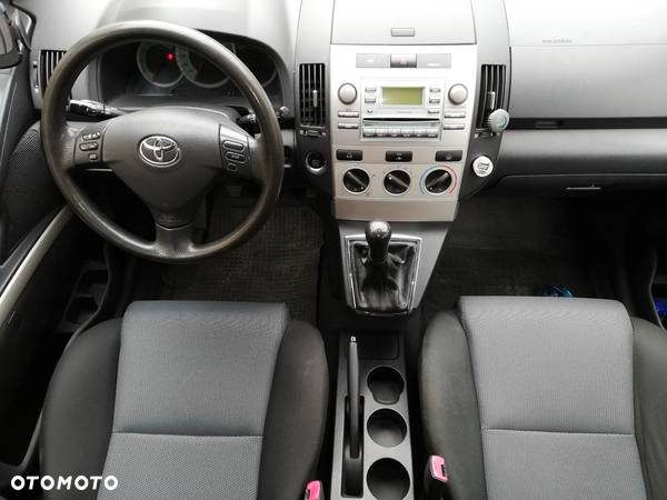Toyota Corolla Verso 2.0 D-4D Terra - 5