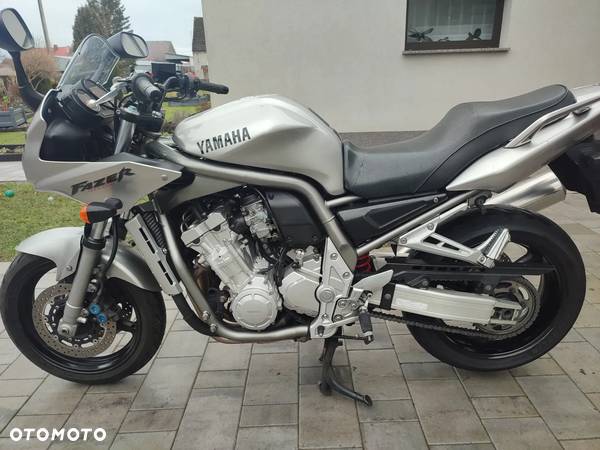 Yamaha FZS - 5