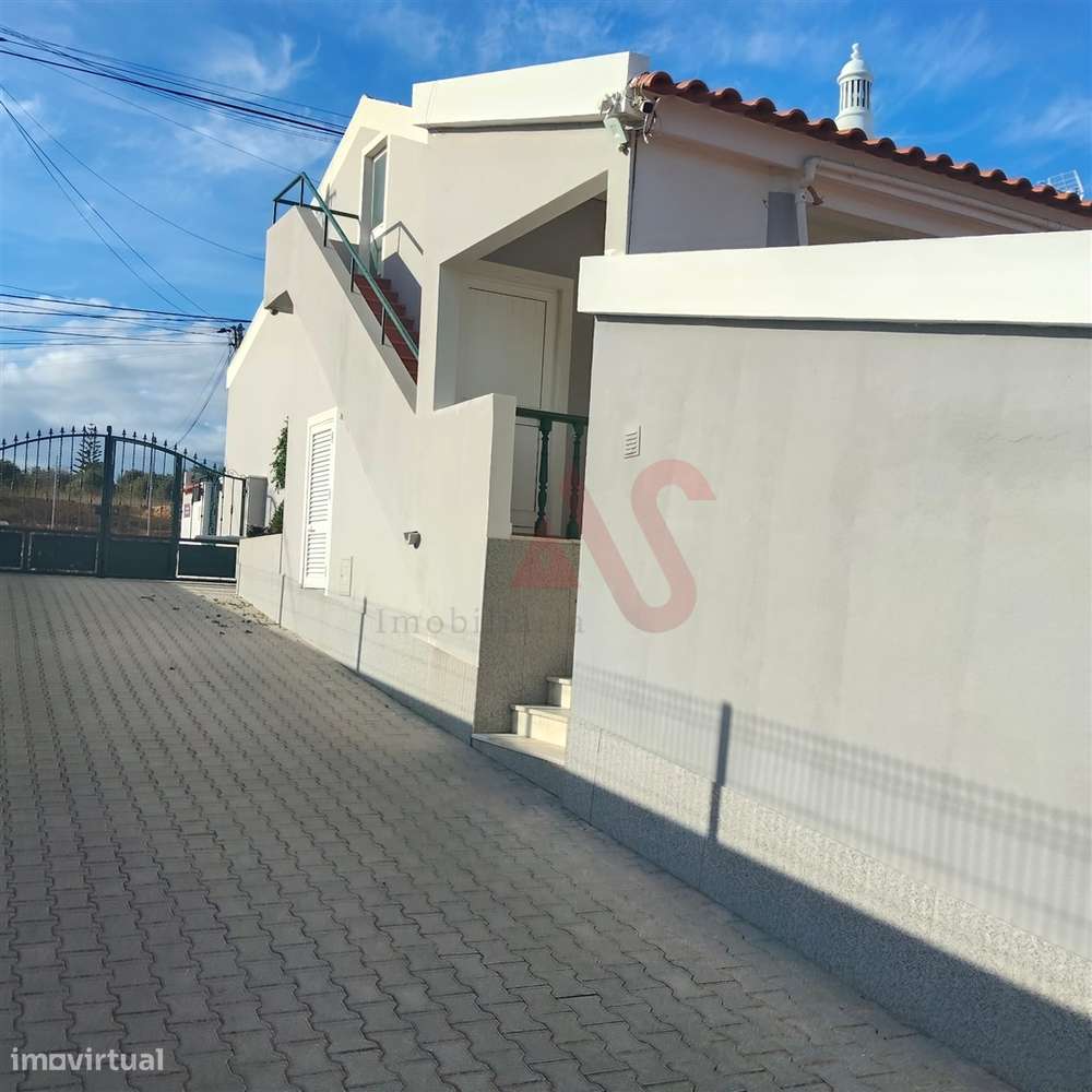 Moradia T3 ( + T1 + T2 Duplex) com Piscina em Albufeira - Grande imagem: 5/20