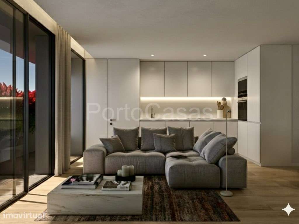 Apartamento T 1 c/ Lugar de garagem no Porto-2
