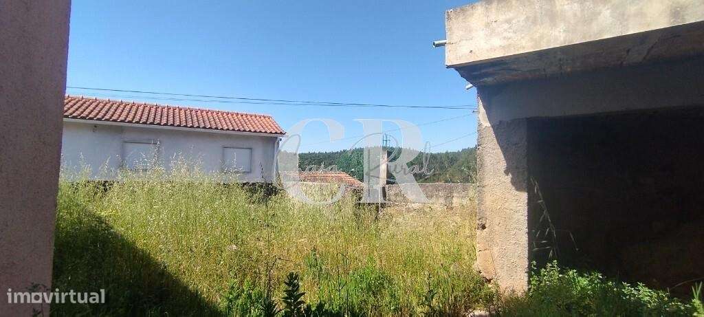 Moradia para restaurar-37