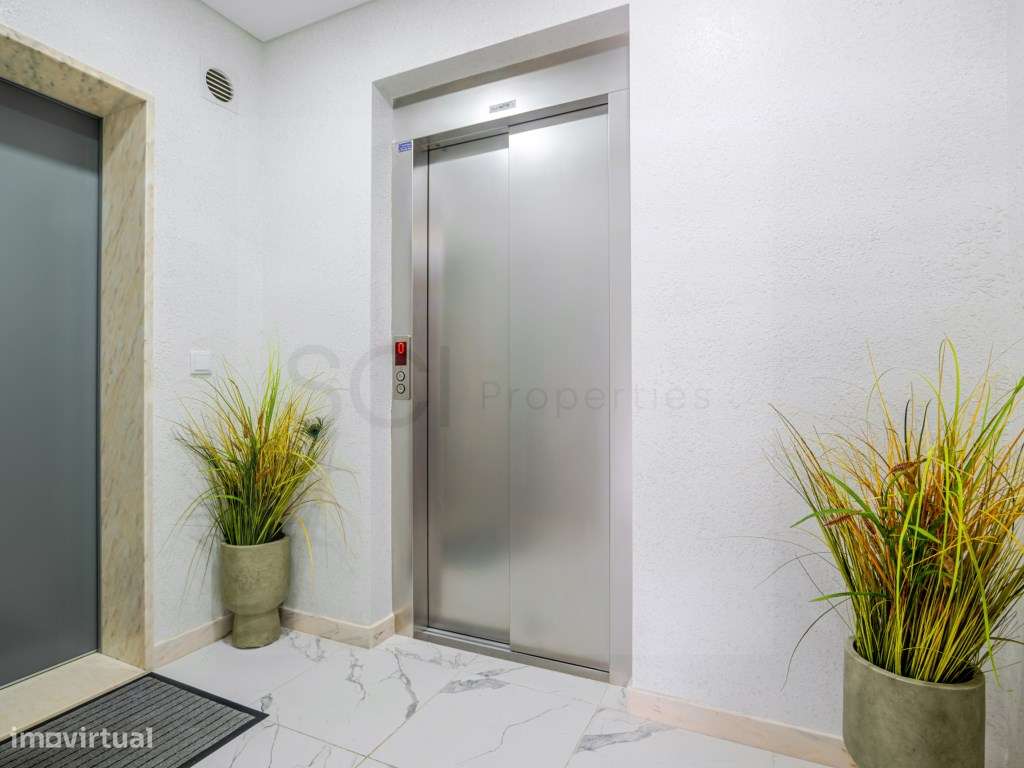 Apartamento T2 Garagem e Arrecadação Sobreda-39