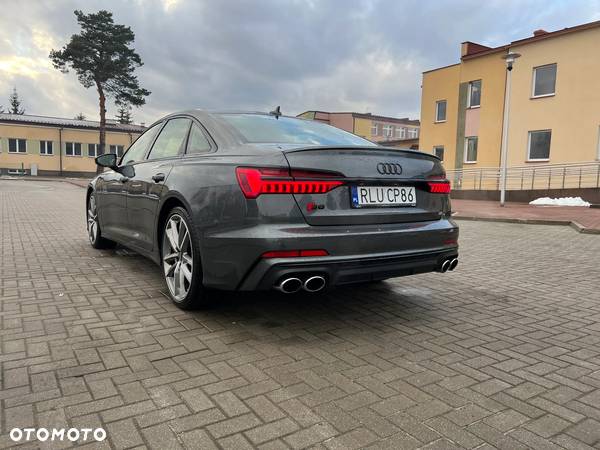 Audi S6 - 14