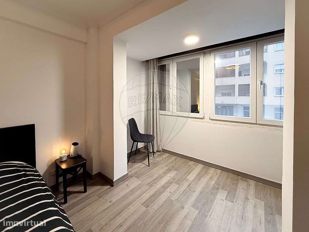 Apartamento T1 Remodelado em Belas-18