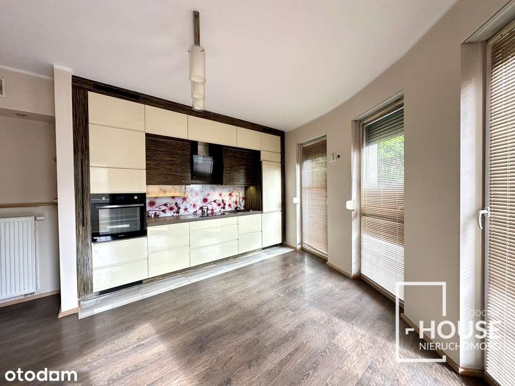 Mieszkanie na sprzedaż dwa pokoje osobna kuchnia - Pełny obrazek: 1/20