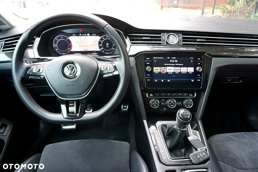 Volkswagen Arteon 2.0 TDI SCR Elegance - 33