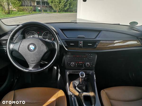 BMW X1 xDrive18d - 21