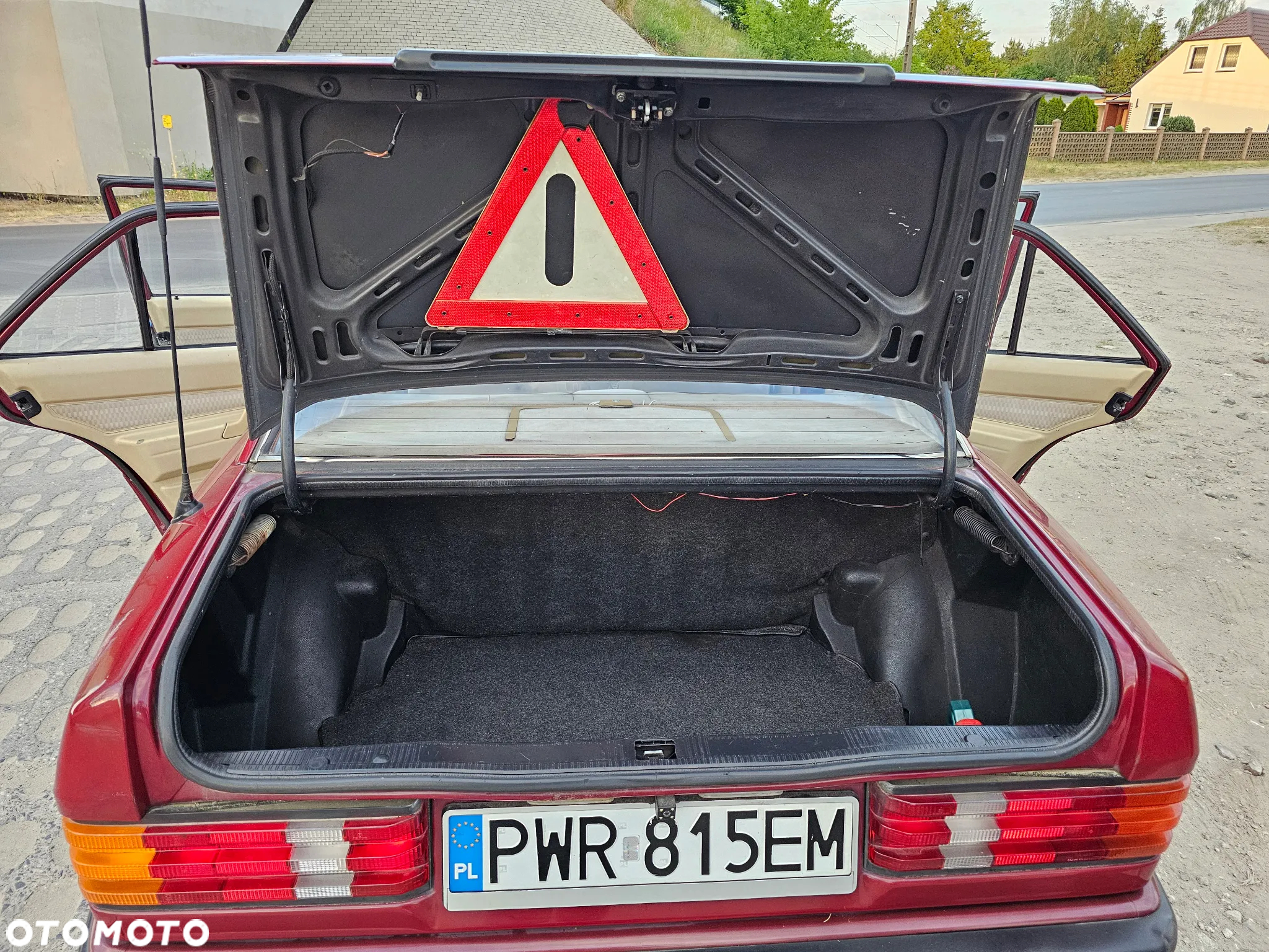 Mercedes-Benz W201 (190) - 30