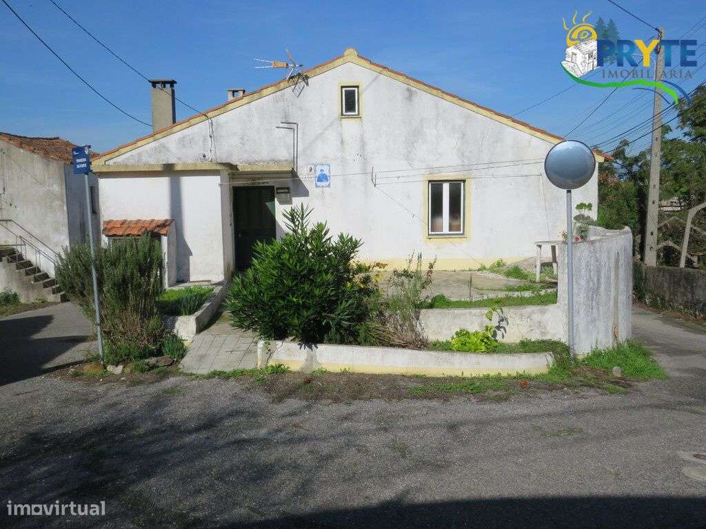 Moradia de tipologia T2 situada em Cernache do Bonjardim - Grande imagem: 4/21