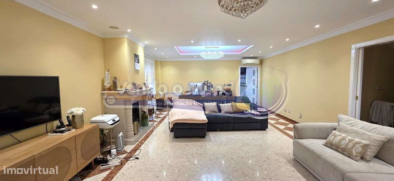 Moradia T5 em Santa Iria de Azoia (STI007) - Grande imagem: 5/44