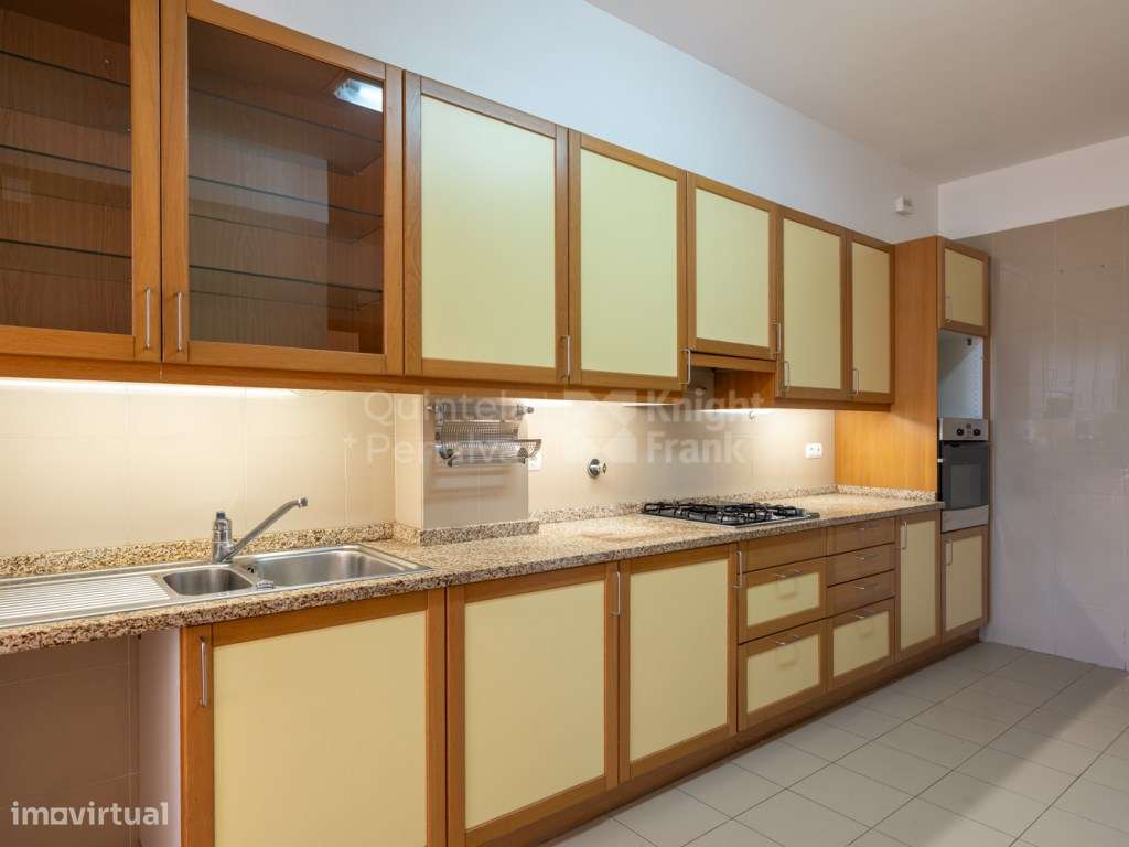 Apartamento T3 duplex com piscina no Monte Estoril, Cascais-8