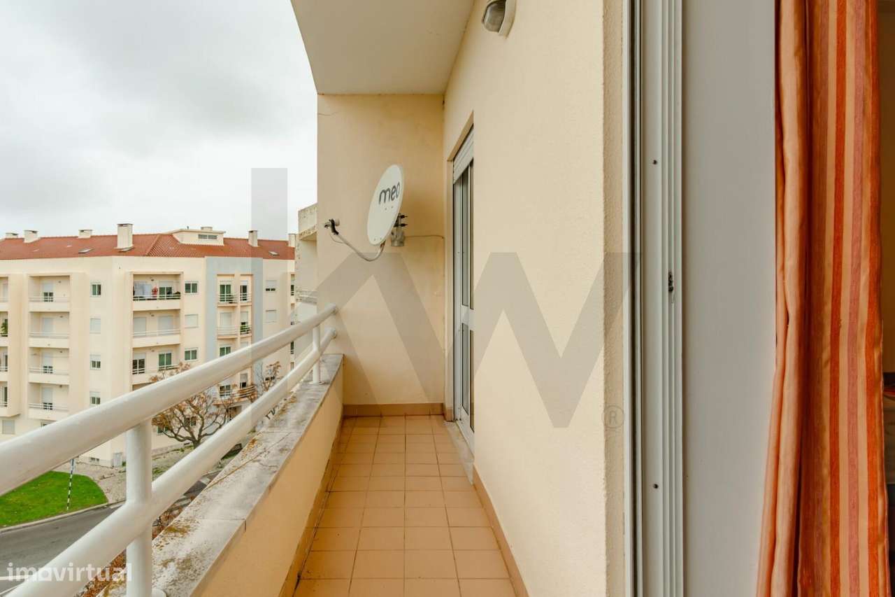 Apartamento T2 com elevador, varandas, arrecadação e Vista Fantástica-23