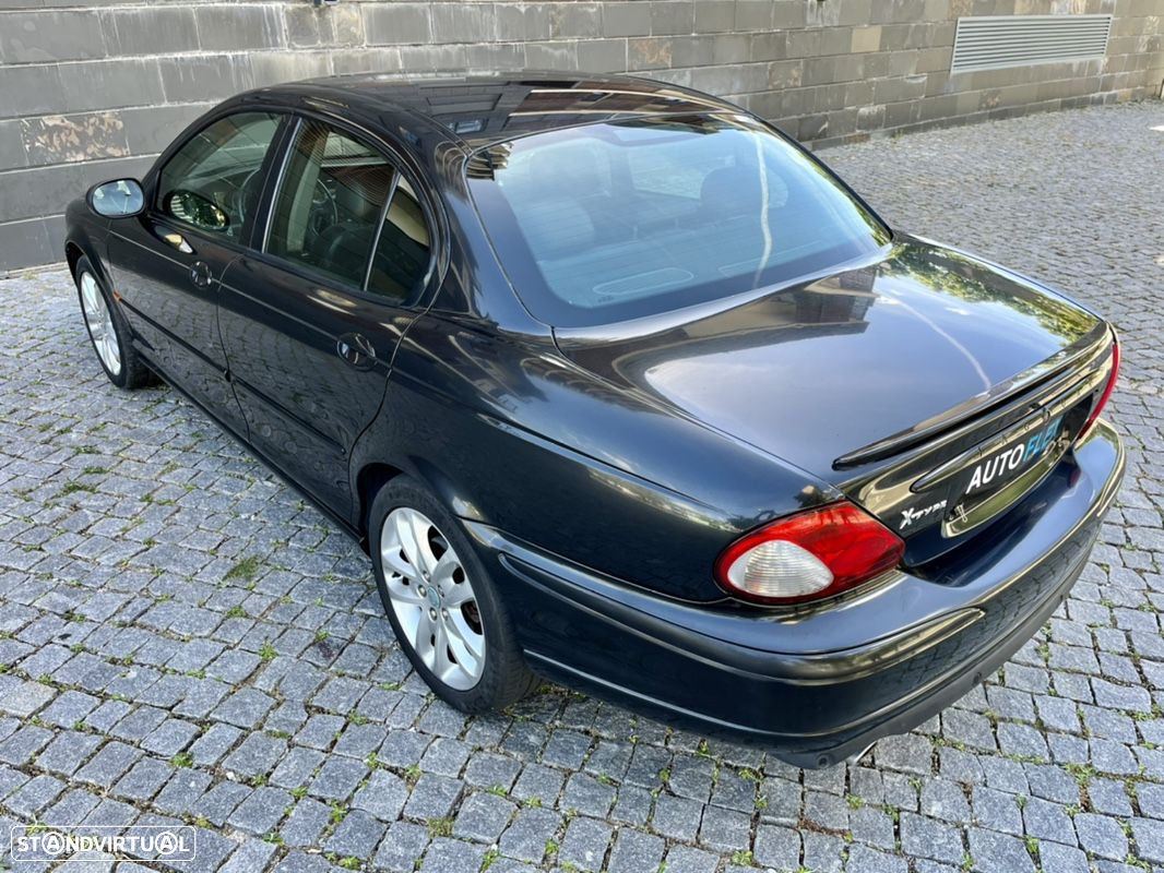 Jaguar X-Type 2.5 Sport - 27