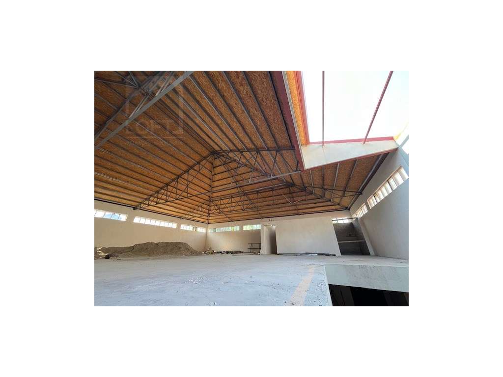 Loja Grande no Centro - Grande imagem: 5/21