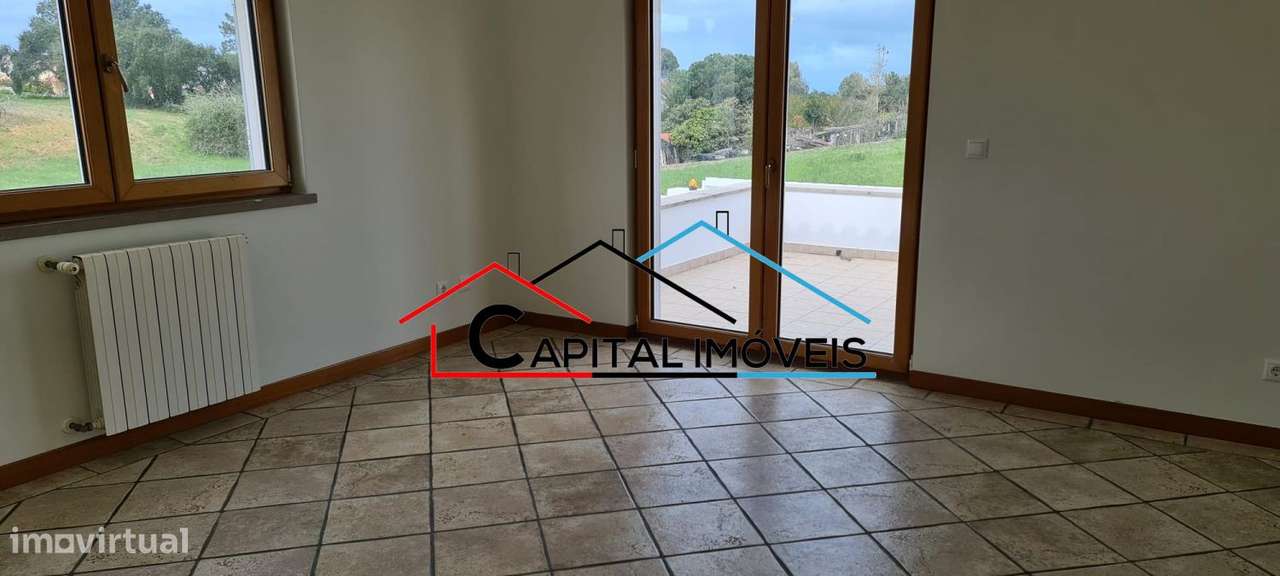 Moradia isolada T3+2 com piscina, em Caixas Sesimbra-20