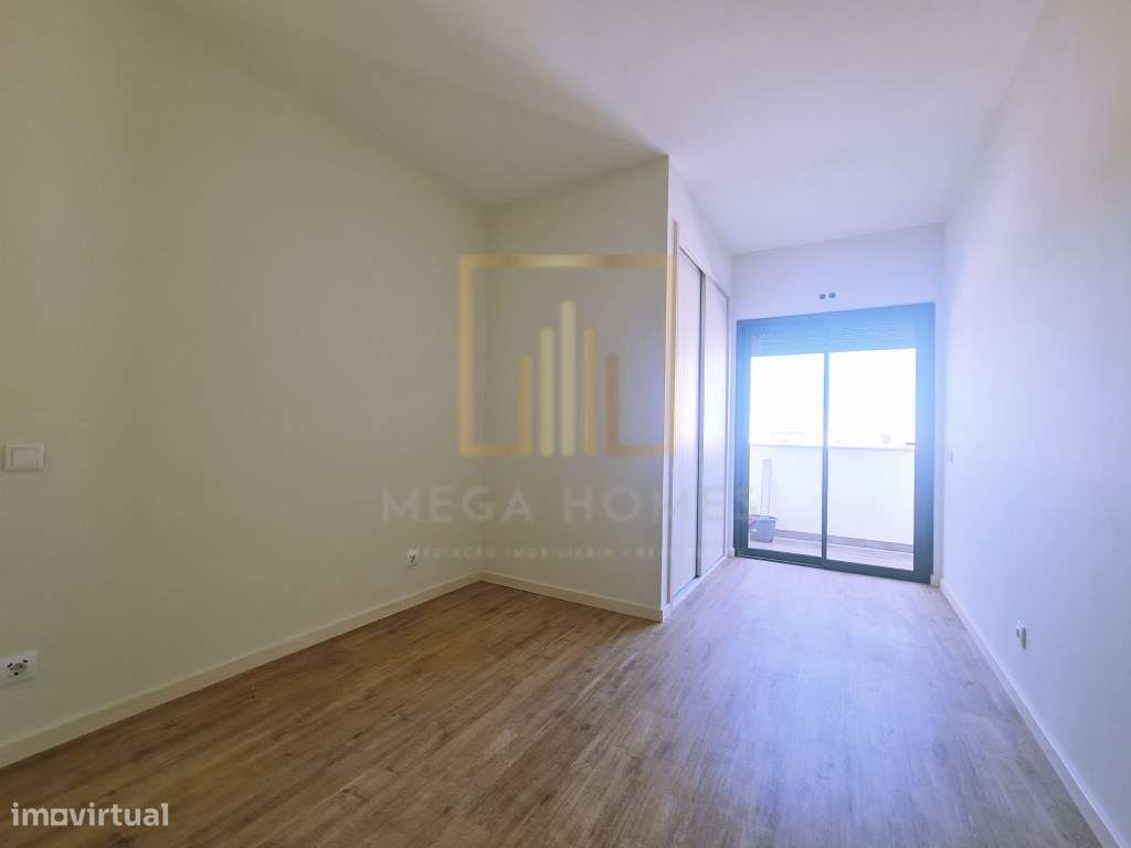 T4, Novo, último piso, em Fojo, Portimão-15