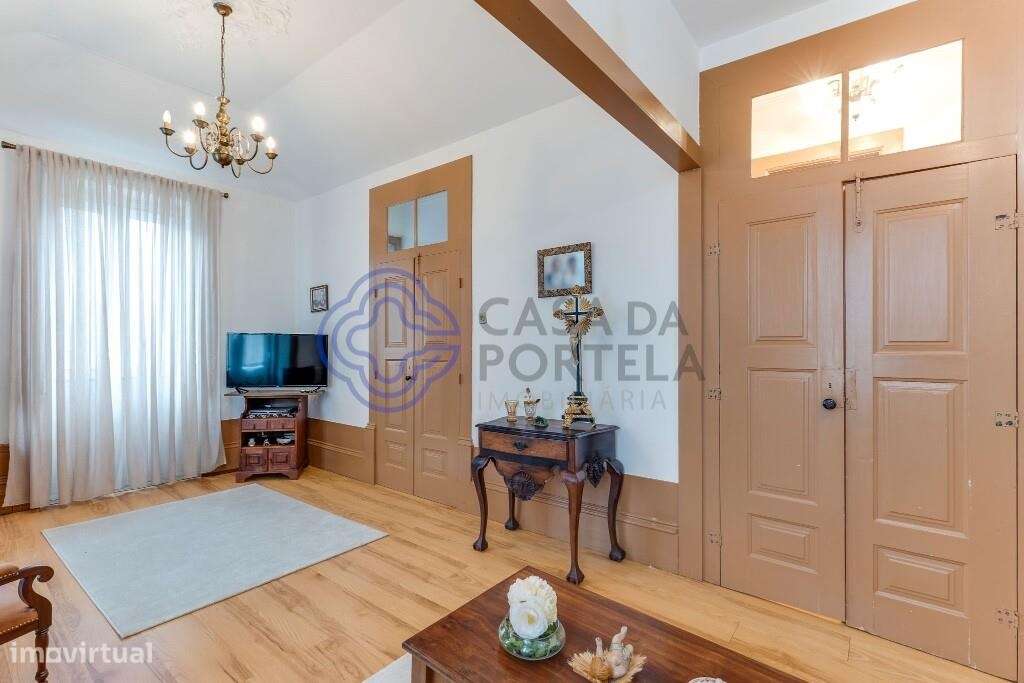 MORADIA EM PEDRA COM TERRENO DE 2970m2 - Grande imagem: 4/59