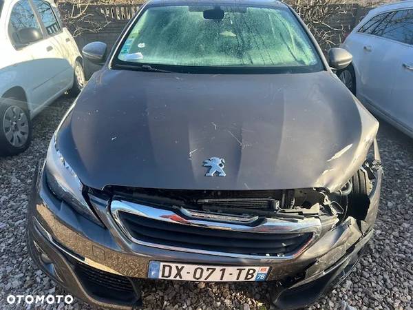 Peugeot 308 1.6 BlueHDi Allure S&S - 11