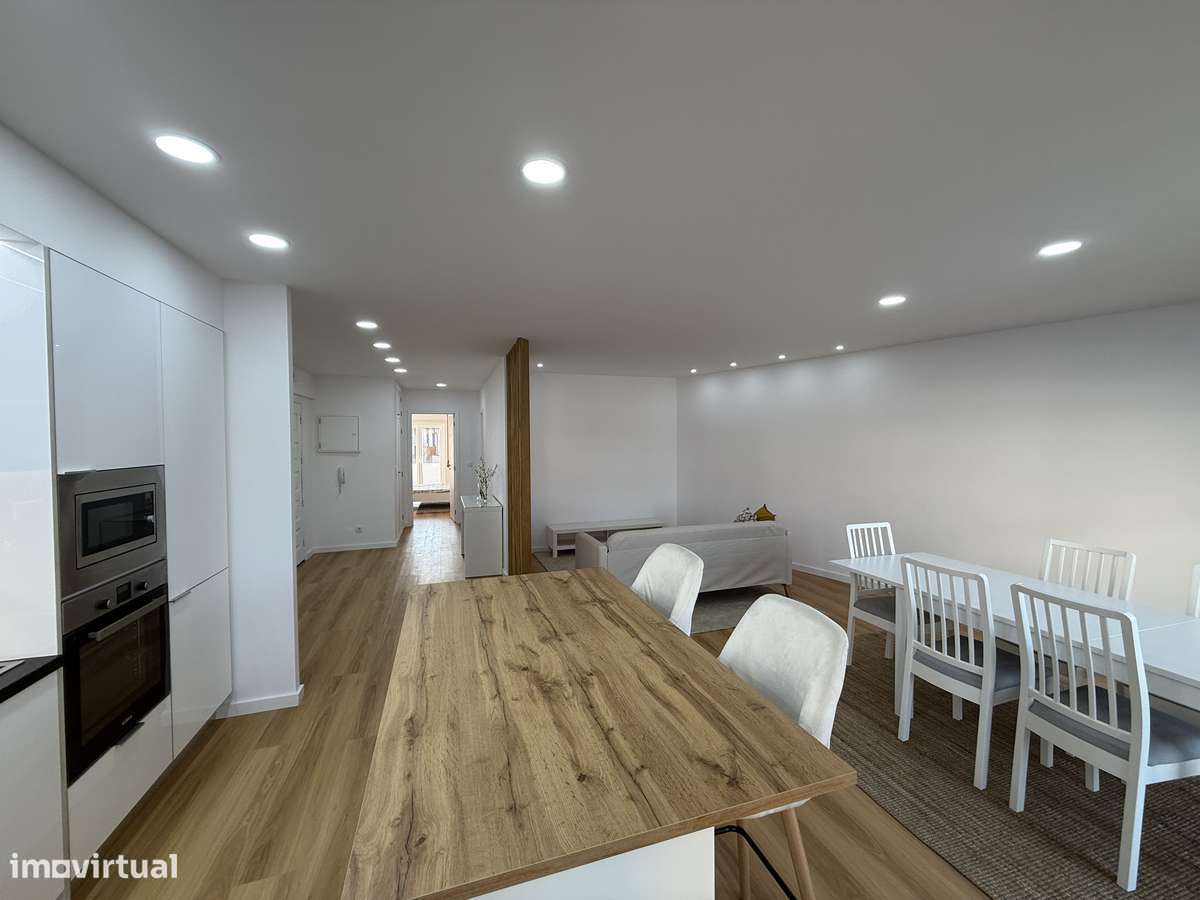 Apartamento t2 remodelado junto à praia - Grande imagem: 5/17