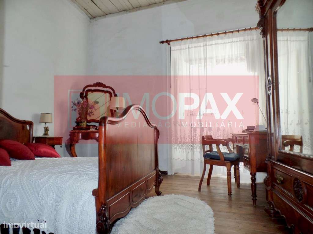 BEJA / Prédio Zona Histórica / Quintal / Garagem-5