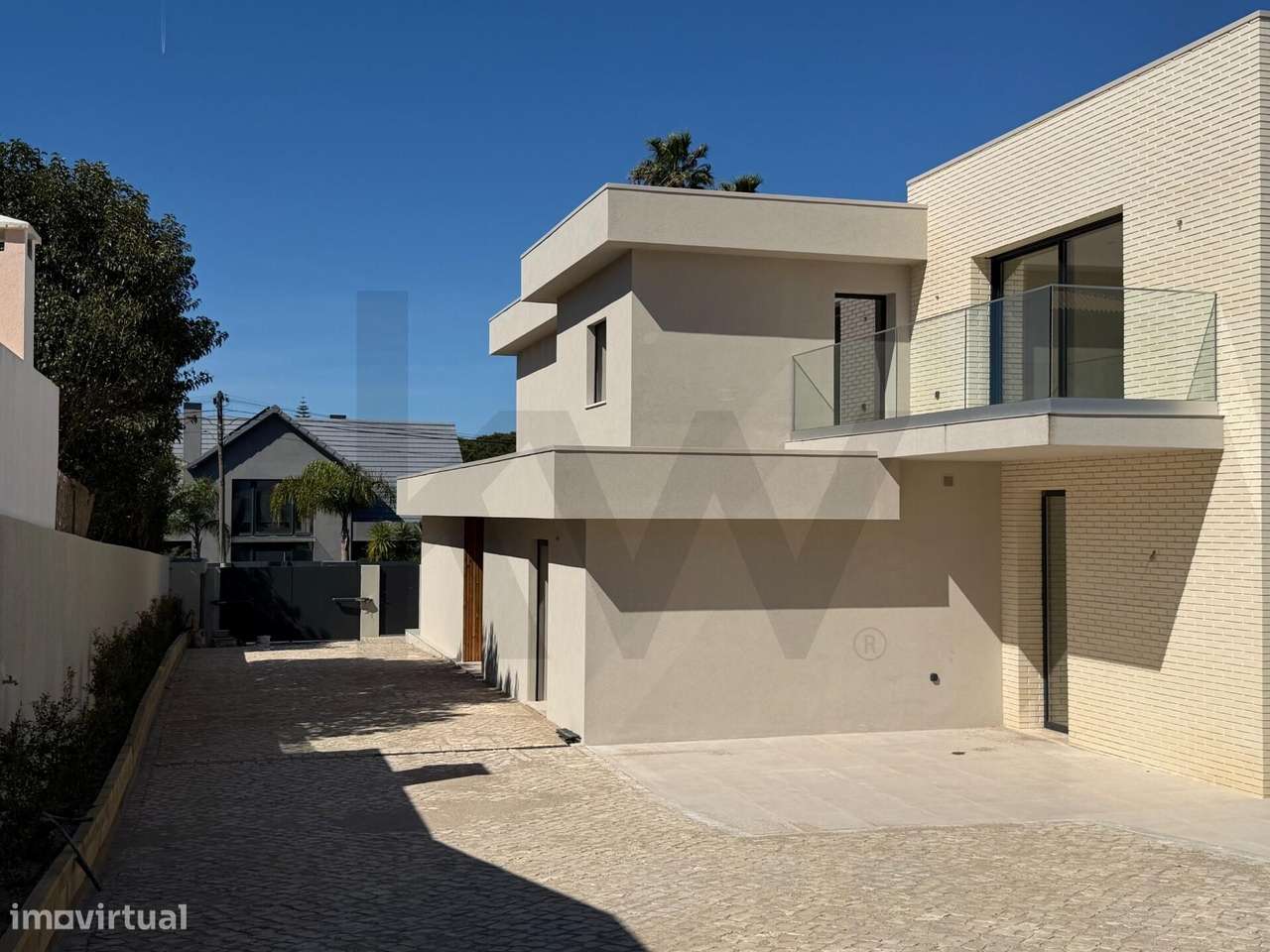 Moradia T4 de luxo a estrear no coração de Birre (Cascais) - Grande imagem: 4/42