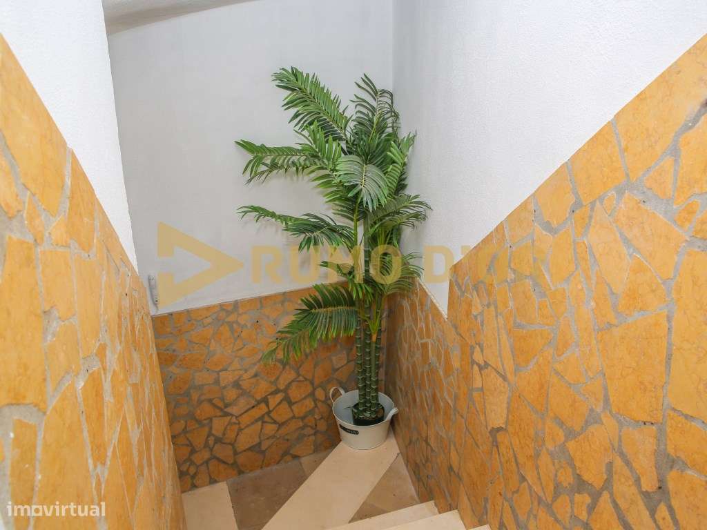 Moradia com Garagem-26