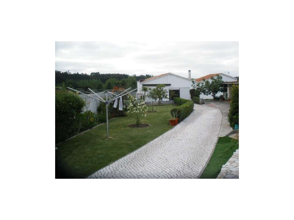 Moradia T3+2 individual, térrea com anexo T2 e piscina na zona de C...-19