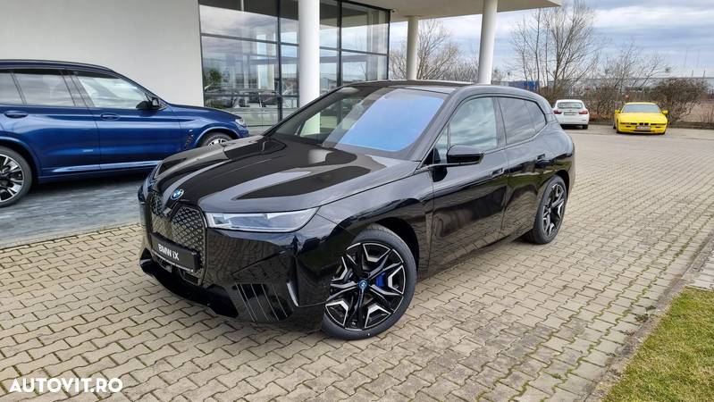 BMW iX xDrive40 - 1