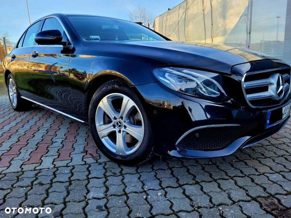 Mercedes-Benz Klasa E 220 d 4-Matic Business Edition 9G-TRONIC - 9