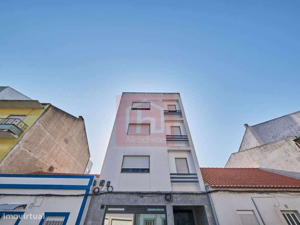 Apartamento duplex T2 com terraço com vista desafogada no centro do...-27