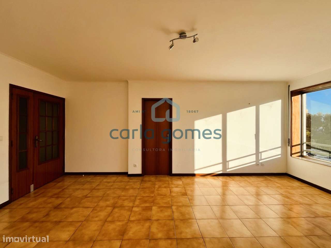 ÓTIMO APARTAMENTO T2, 2 frentes, Águas Santas ( junto às piscinas) - Grande imagem: 5/22