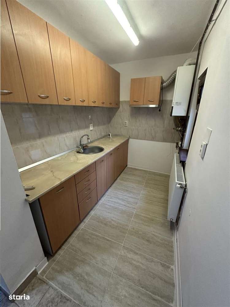 Decomandat cu centrala si balcon langa Piata Verde - Imagine principală: 4/12