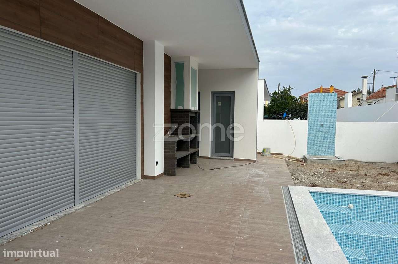 Moradia térrea T4 em Azeitão - Grande imagem: 2/39
