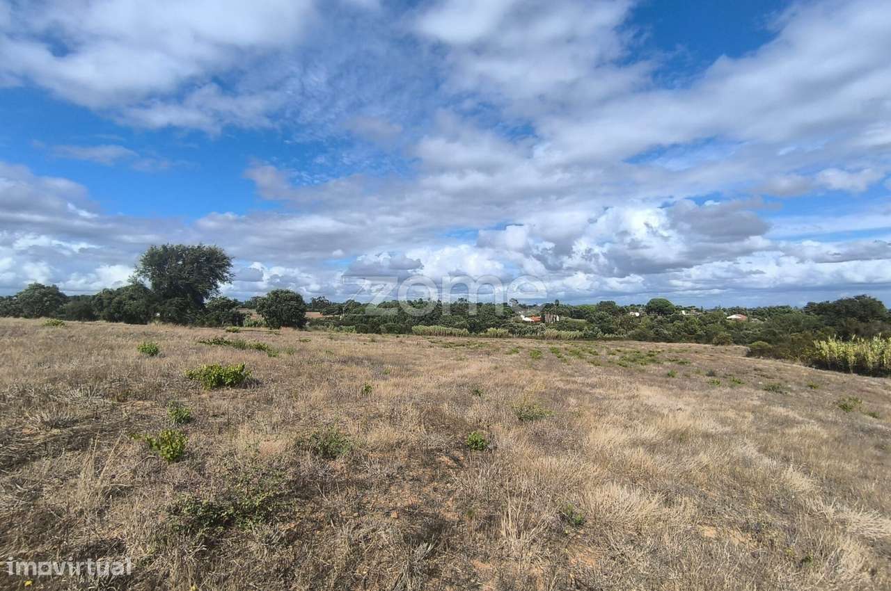 4 Terrenos Área Total de 20.778 m2 - Urbanizável (parcialmente)-16