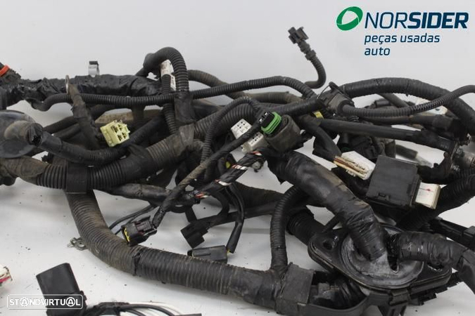 Instala elect comparti motor Hyundai Tucson|04-06 - 5