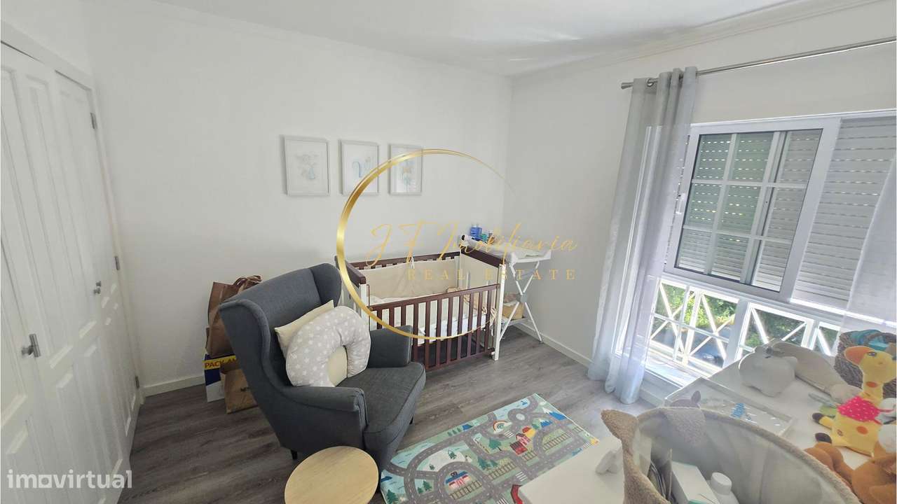 Apartamento T2 em Azurva com garagem-18