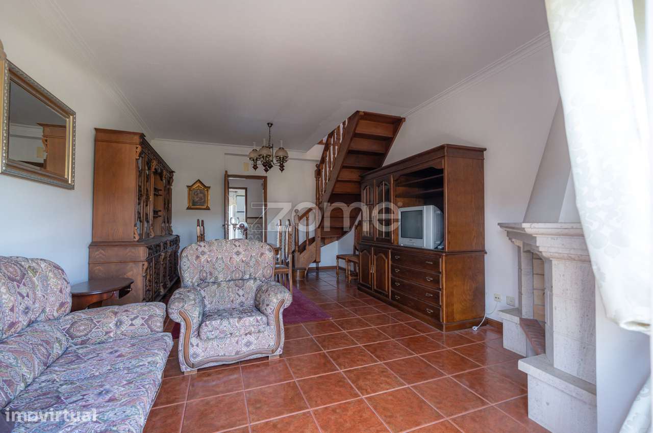 Apartamento T2 Duplex em Santo António dos Olivais, Coimbra-24