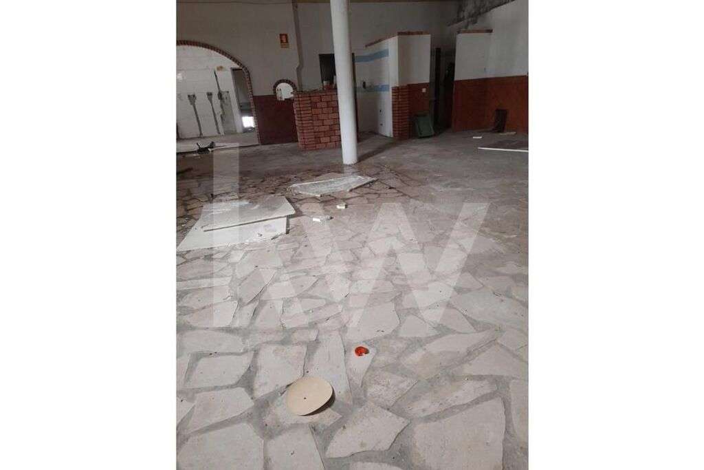 Edifício de habitação para remodelação - Grande imagem: 2/17