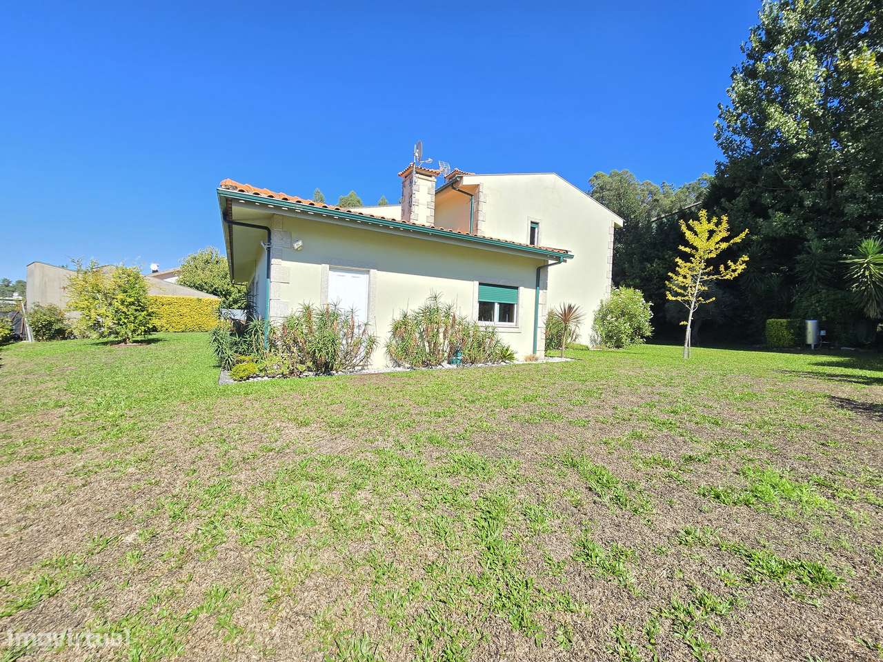 Moradia T5+1 em Ruilhe - 2680m2 de Terreno Privado-22