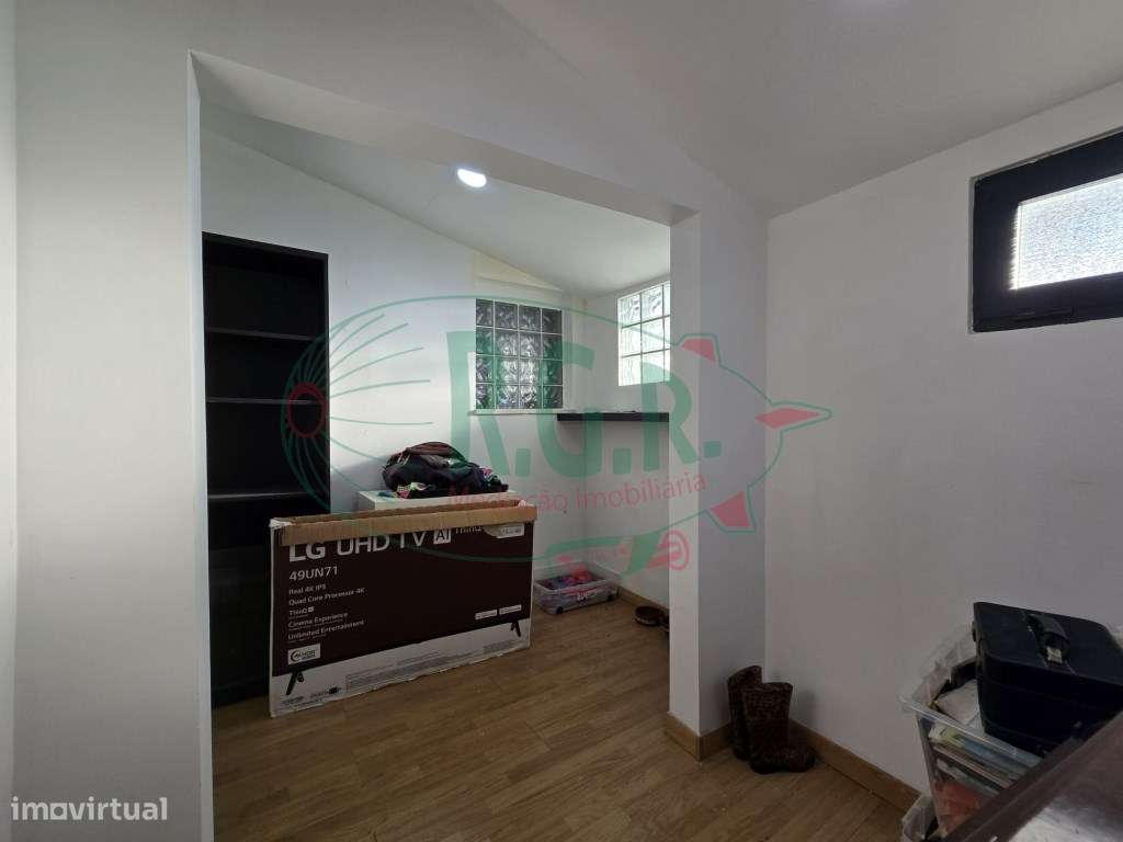 MORADIA T2 VISTAS RIO E PORTO-17