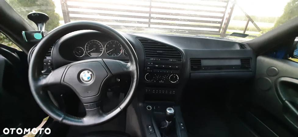 BMW Seria 3 325i - 21