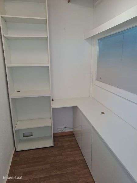 Armazém para Arrendar - Grande imagem: 4/8