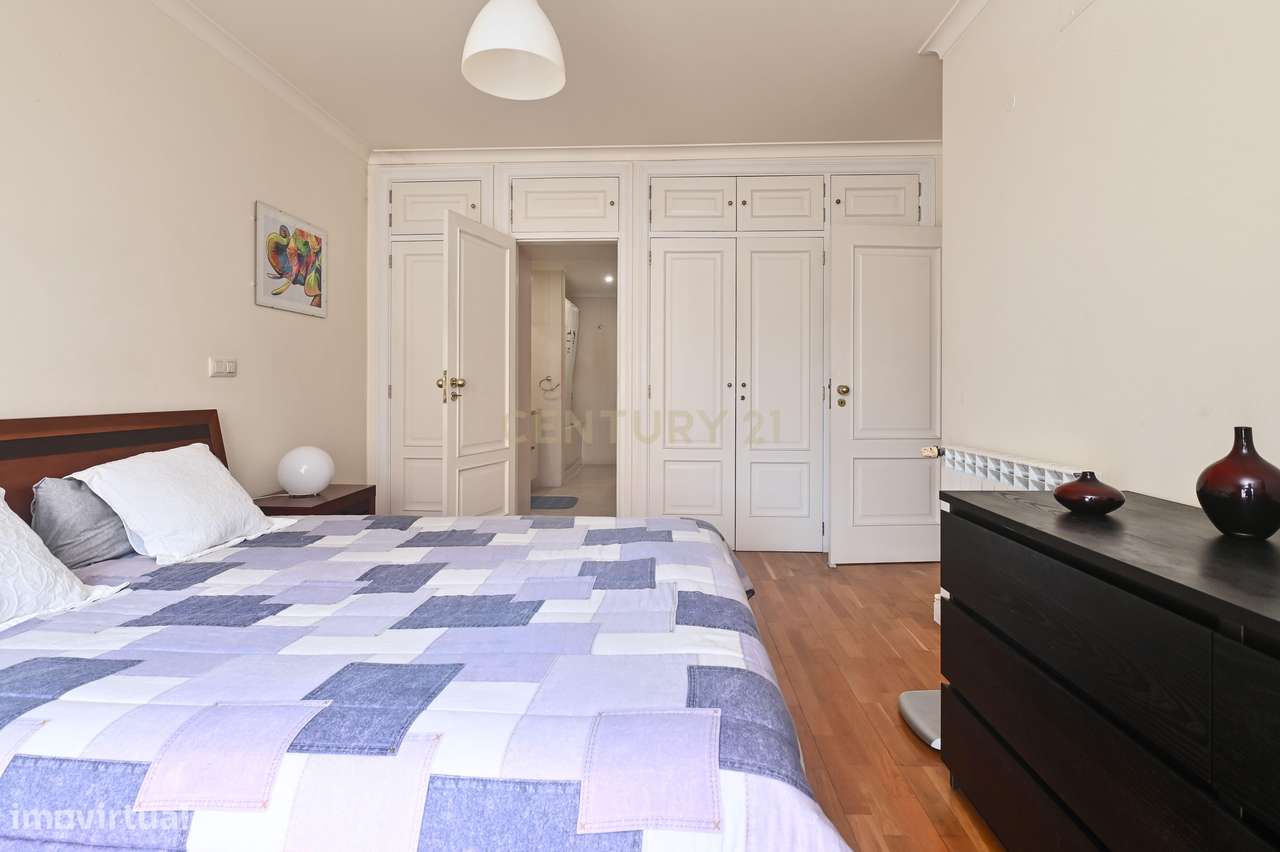 Apartamento 3 quartos, 3 WC, no centro dos Jardins da Parede, com vist-17