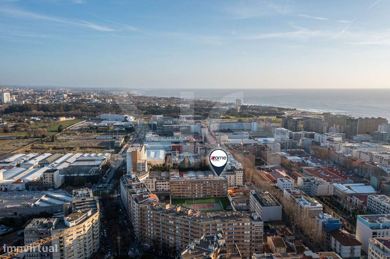 Penthouse T2 Matosinhos em Condomínio fechado com Garagem e Arrumos-53