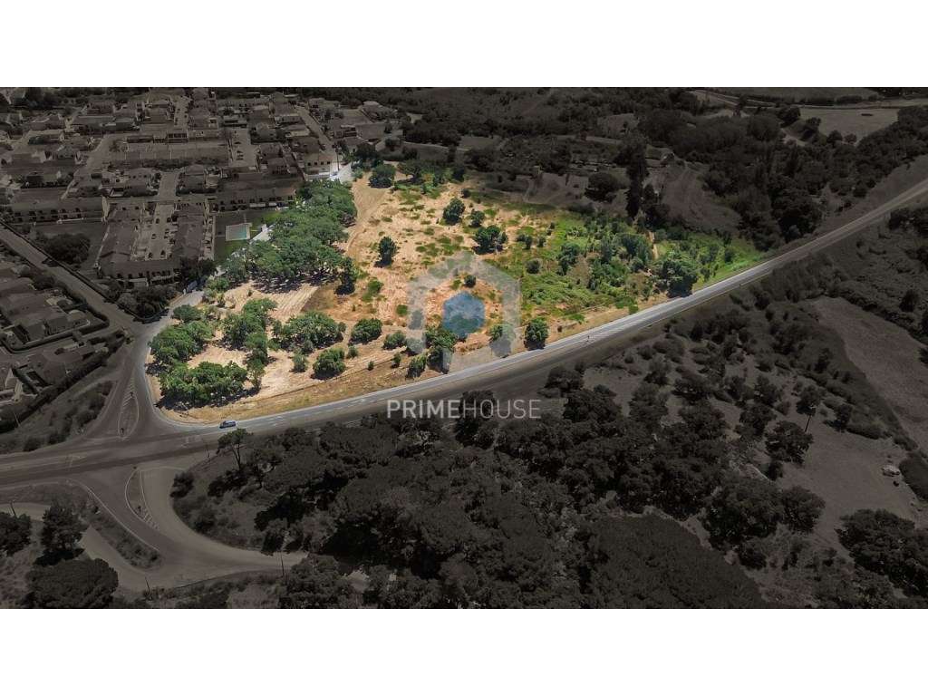 Terreno com loteamento aprovado para 31 Lotes para construção - Grande imagem: 2/26