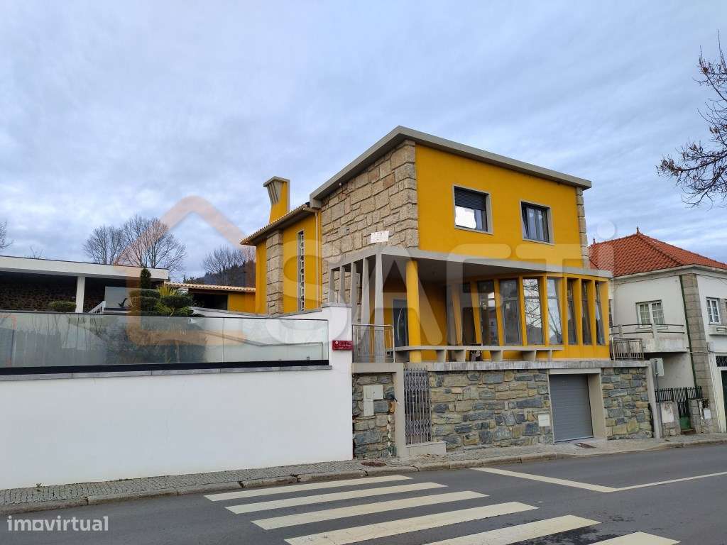 Moradia Independente T3 na Entrada de Vinhais - Bragança - Grande imagem: 1/28