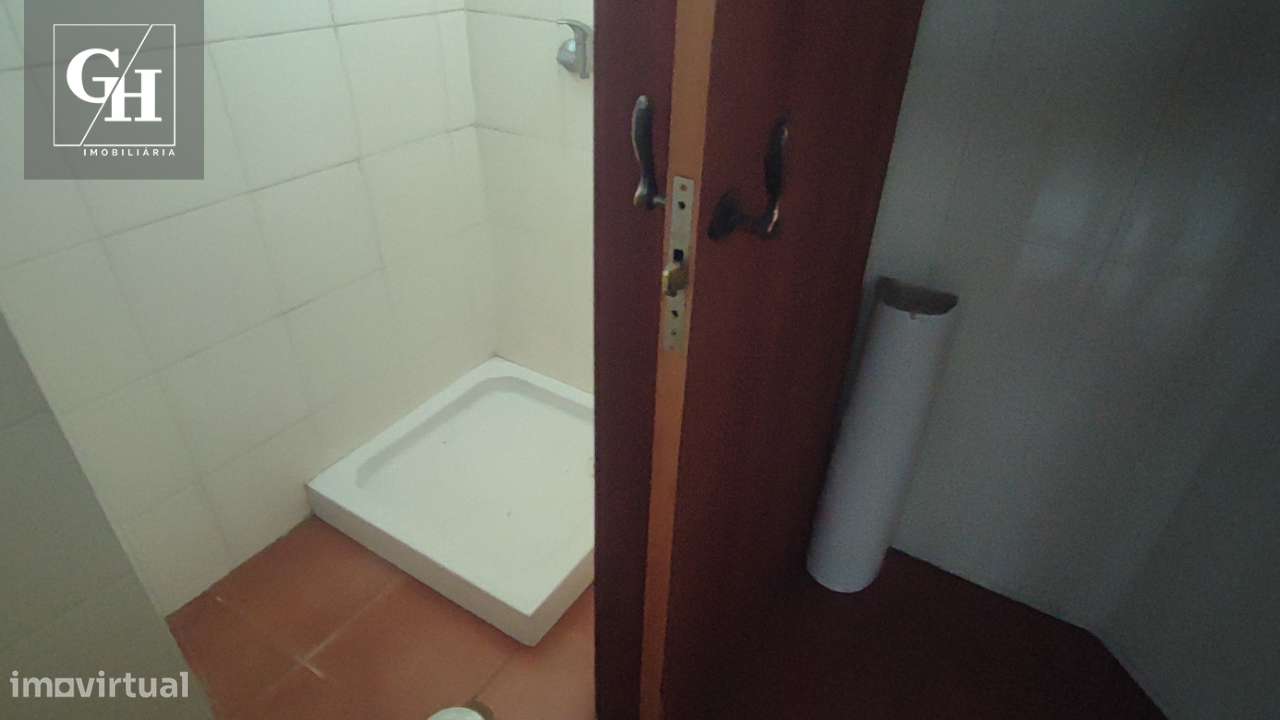 Trespasse de Restaurante - Equipado e com estacionamento privado-34
