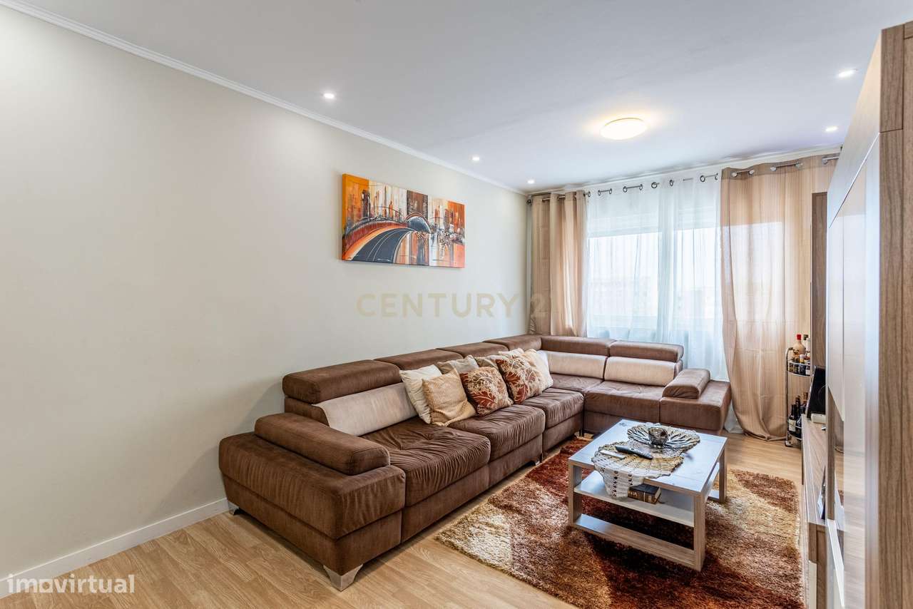 Apartamento Renovado T3 em Santo António dos Cavaleiros, Loures - Grande imagem: 2/23