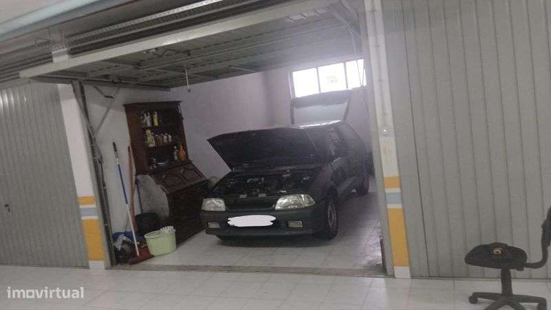Garagem - Famões, Odivelas - Grande imagem: 4/4